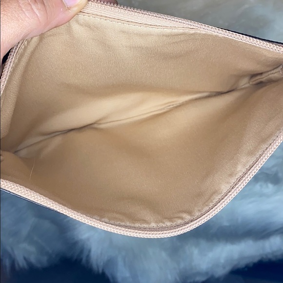 Coach - Picture 4 of 5